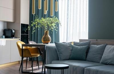 Hybrid model enhances luxe factor in luxury home search